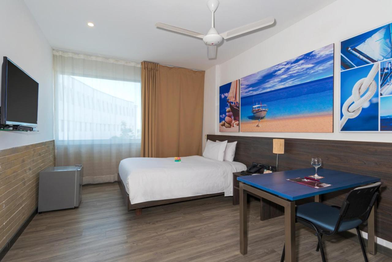 Pop Art Hotel Clc Mamonal Cartagena Bagian luar foto