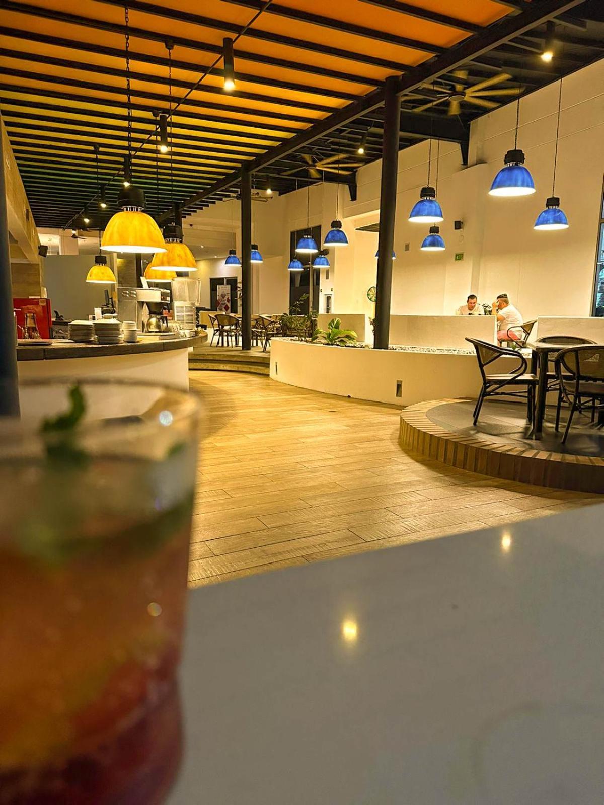Pop Art Hotel Clc Mamonal Cartagena Bagian luar foto