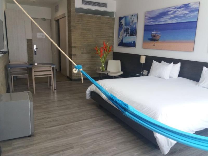 Pop Art Hotel Clc Mamonal Cartagena Bagian luar foto